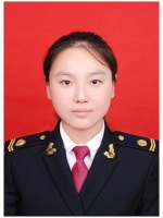 丁杨 照片