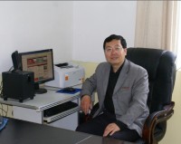 崔亚东 照片