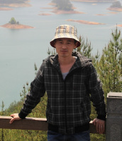 侯建 照片