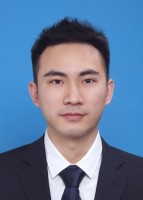 廖雄 照片