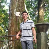李明 照片