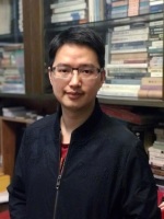 黄育聪 照片