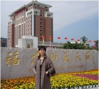 黄颖 照片