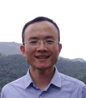 何虔恩 照片