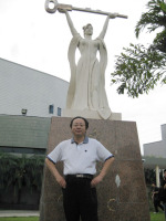 李永忠 照片