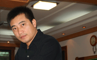 李肇瑜 照片
