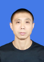 潘健 照片