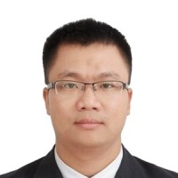 卢春华 照片