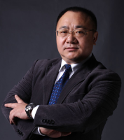 何永成 照片