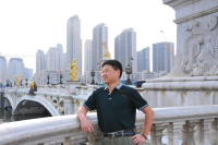 黄绍农 照片