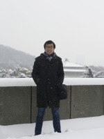 刘以 照片