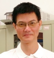 梁碧波 照片