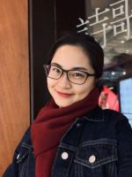 易柳婷 照片