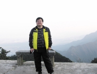 朱孟珏 照片
