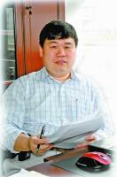 成正东 照片