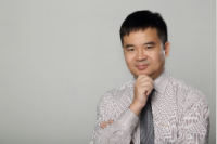 董振宁 照片