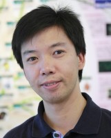何昭水 照片