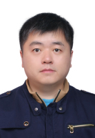 刘义 照片