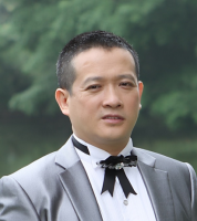 肖明 照片