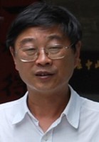 阎雁 照片