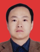 卢一相 照片