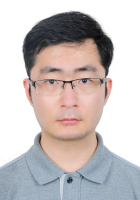 董鹏 照片