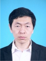胡明 照片