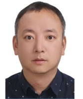 王新刚 照片