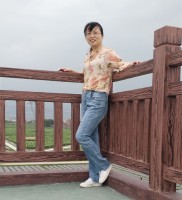 赵芳 照片
