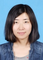 李薇 照片