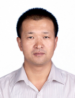 师希雄 照片