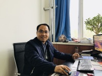 唐德富 照片