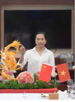 秦爱玲 照片
