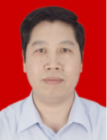 伍歆 照片