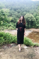 韦月丽 照片