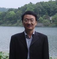 邹昀 照片