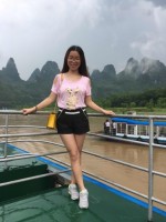王芳 照片