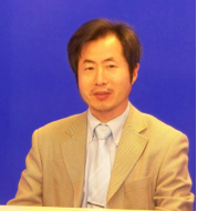 姚兴东 照片