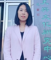 郑璐 照片
