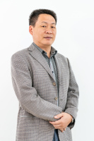 张雄 照片