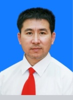 陈士 照片