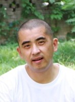 陈江 照片