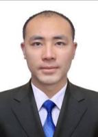 李龙 照片