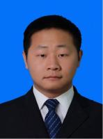 石维 照片