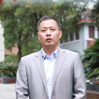 王锦荣 照片