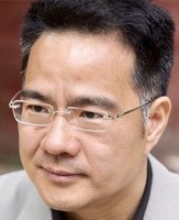 董强 照片