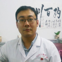 郭伟 照片