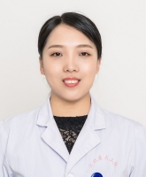 田彩 照片