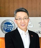 郭雳 照片