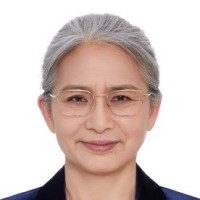 高一虹 照片